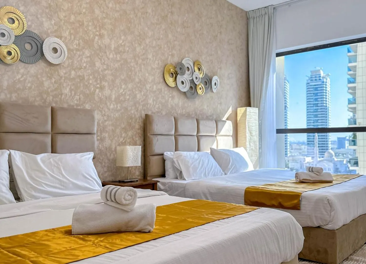 Beachfront Bliss 2Br Apartment In Shams 2 Dubai